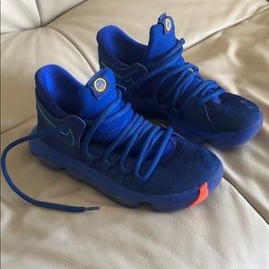 Nike Kevin Durant shoes.  Size 6Y.